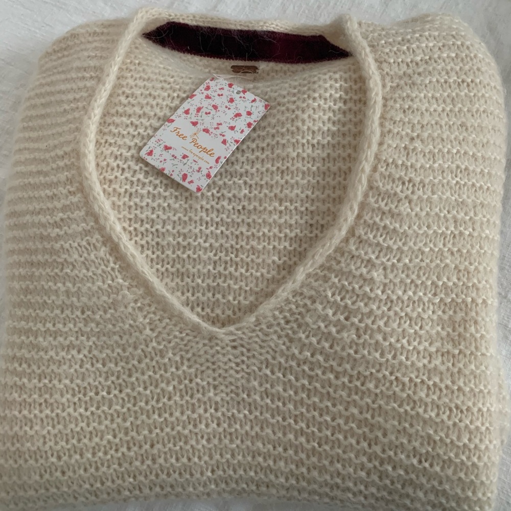 NWT Free People V neck drop shoulder sweater Med - Picture 7 of 8